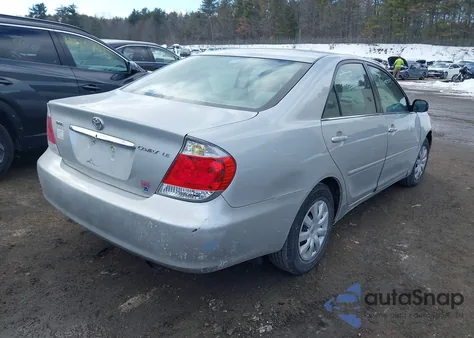 2006 Toyota Camry Std z USA, uszkodzony, nr VIN 4T1BE32K46U137482